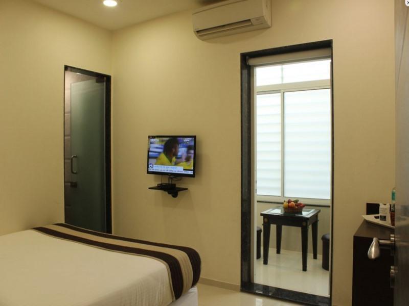 Oyo 16703 Hotel The Platinum 콜카타 외부 사진